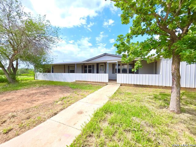 635 E Ditto Rd Property Photo 1