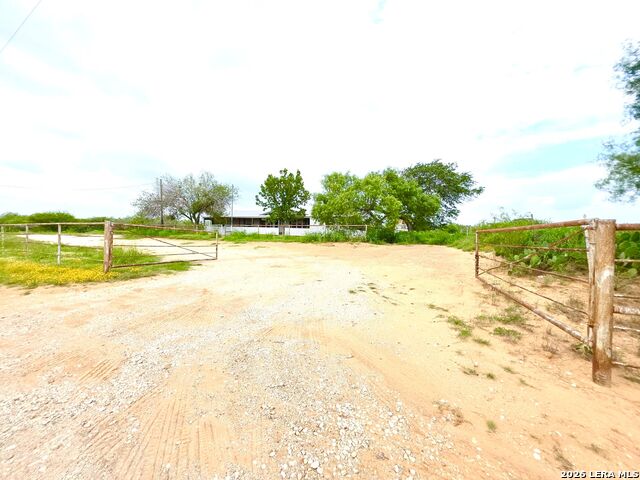 635 E Ditto Rd Property Photo 22