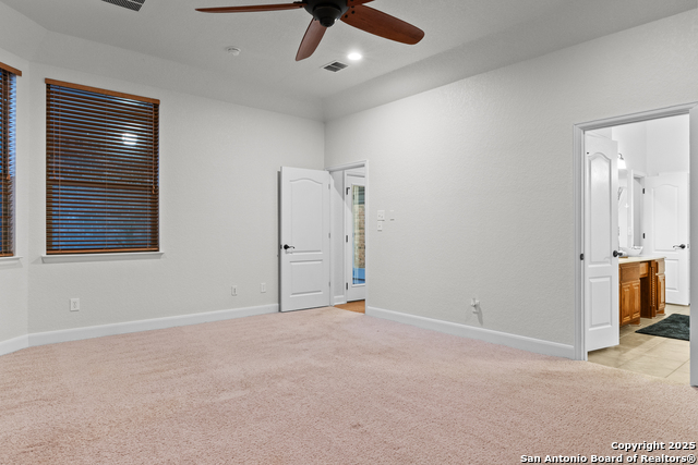 9715 Wind Gate Pkwy Property Photo 12