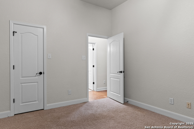 9715 Wind Gate Pkwy Property Photo 21