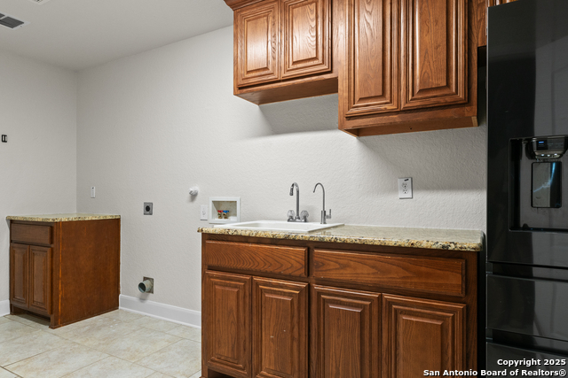 9715 Wind Gate Pkwy Property Photo 32
