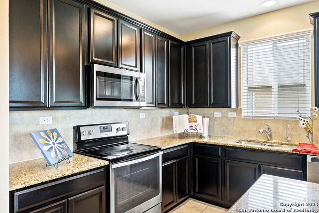 9779 Harbor Mist Ln Property Photo 3
