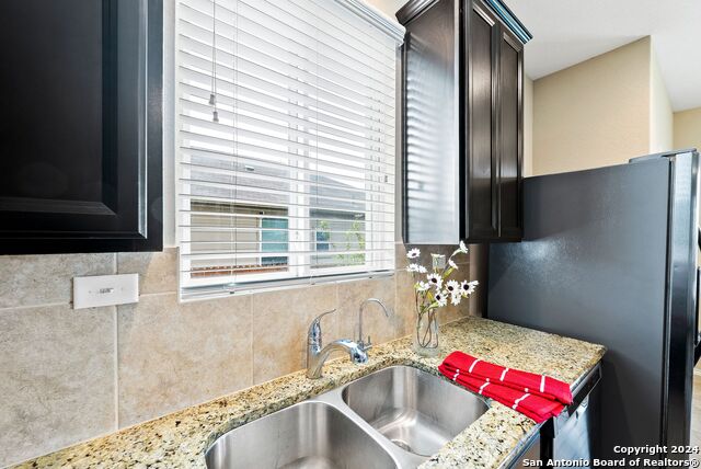 9779 Harbor Mist Ln Property Photo 8