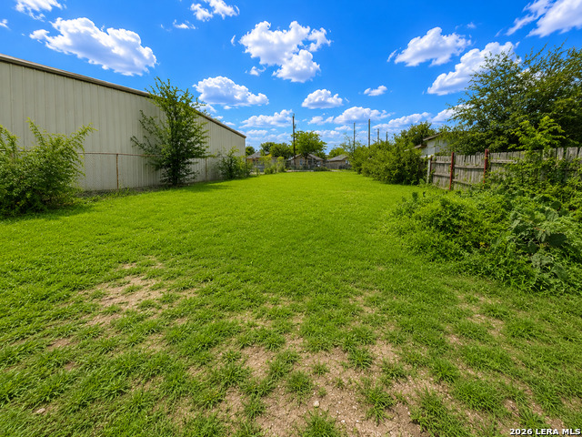 6631 Winkle Ct Property Photo 3