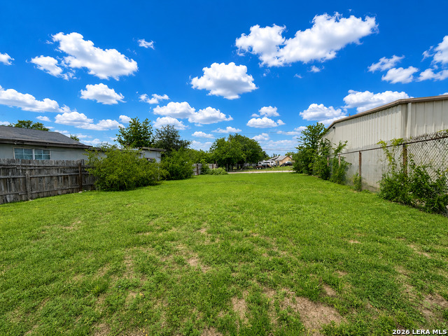 6631 Winkle Ct Property Photo 6
