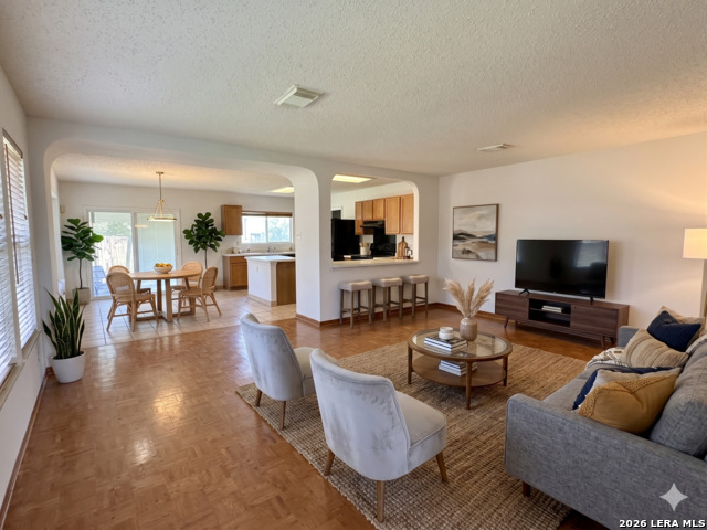 5253 Colton Crk Property Photo 2
