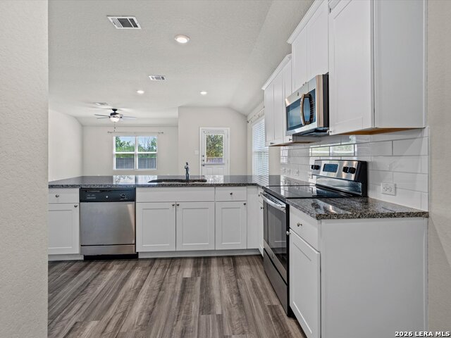 10410 Waverunner Property Photo 7