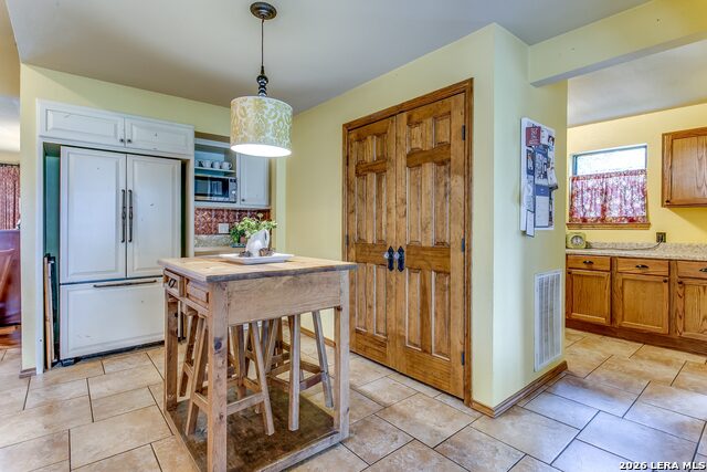 17118 Sugar Crest Dr Property Photo 8