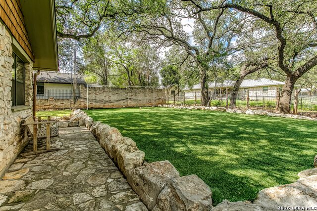 17118 Sugar Crest Dr Property Photo 25