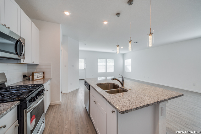 8706 Lamus Wheel Property Photo 9