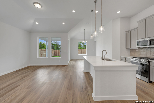 962 Manger Lane Property Photo 2