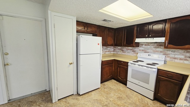 3043 Timber View Property Photo 6