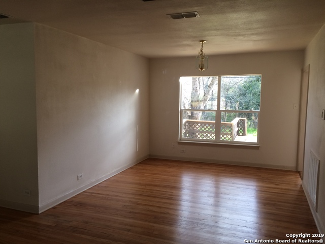 1204 Wiltshire Ave Property Photo 2