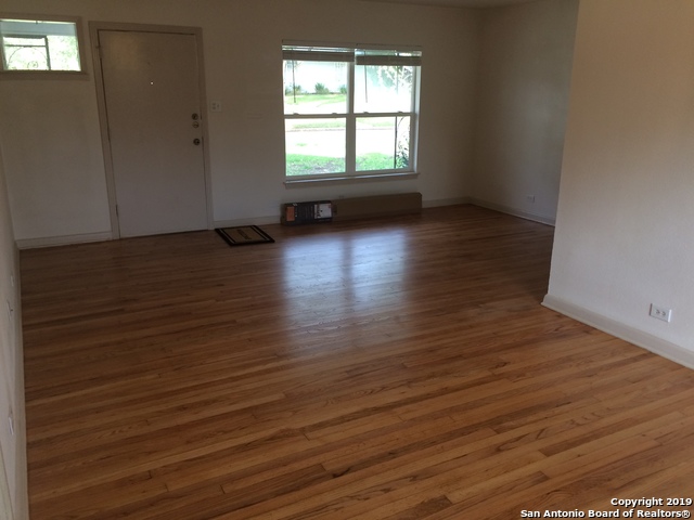 1204 Wiltshire Ave Property Photo 4