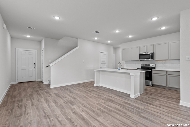 4314 Hobbiton Way Property Photo 5