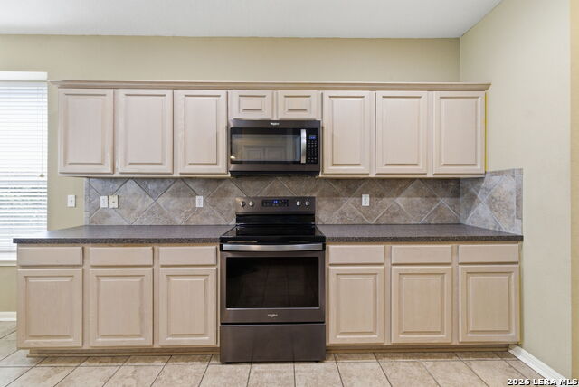 209 Summit View Property Photo 13