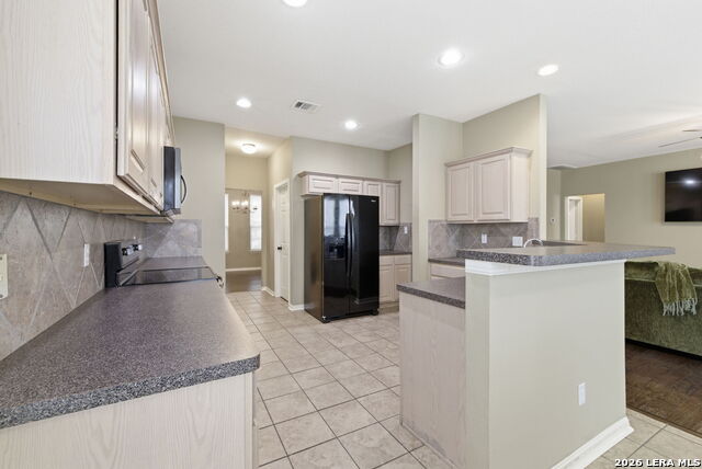 209 Summit View Property Photo 16