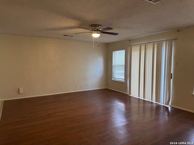 8251 Sunshine Trail Dr Property Photo 5