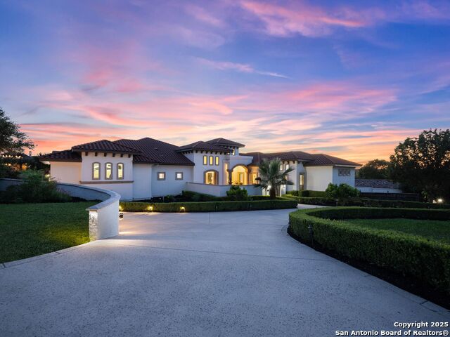 131 Champions Bend Property Photo 2