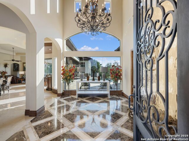 131 Champions Bend Property Photo 8