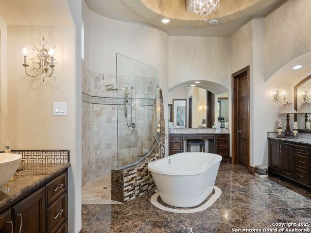 131 Champions Bend Property Photo 27