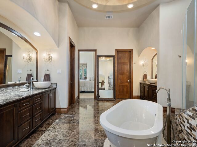 131 Champions Bend Property Photo 29