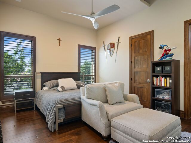 131 Champions Bend Property Photo 33