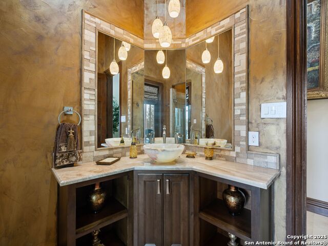 131 Champions Bend Property Photo 41