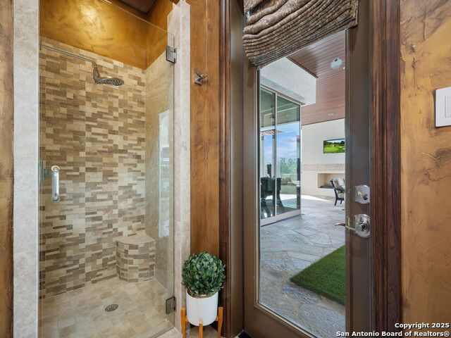 131 Champions Bend Property Photo 42