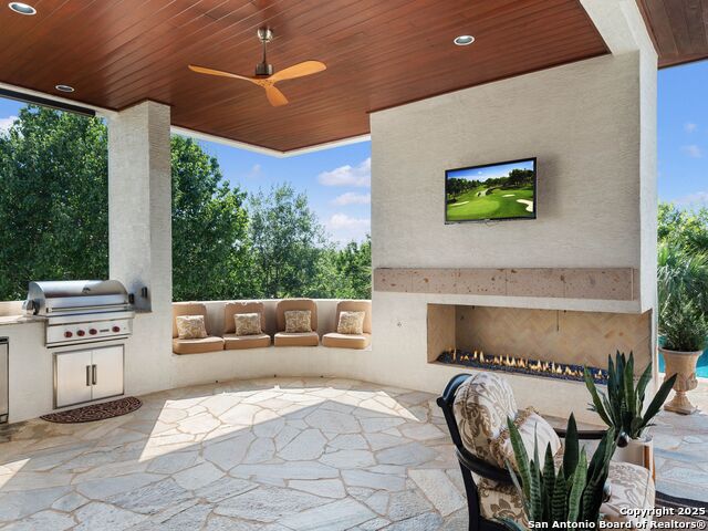 131 Champions Bend Property Photo 57