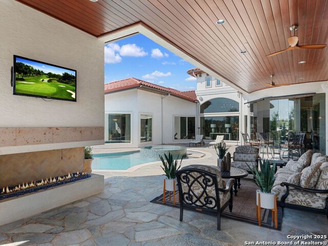 131 Champions Bend Property Photo 58