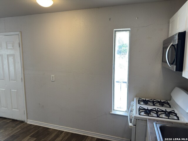 3614 Neer Property Photo 6