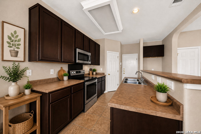 6706 Biscay Hbr Property Photo 9