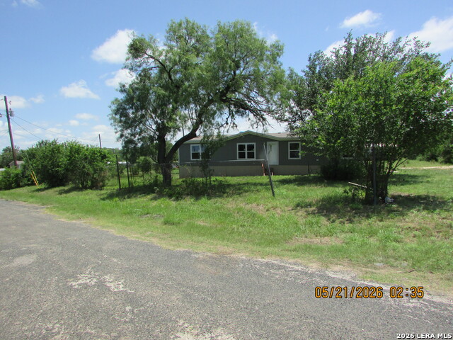 903 Cr 561 Property Photo 1