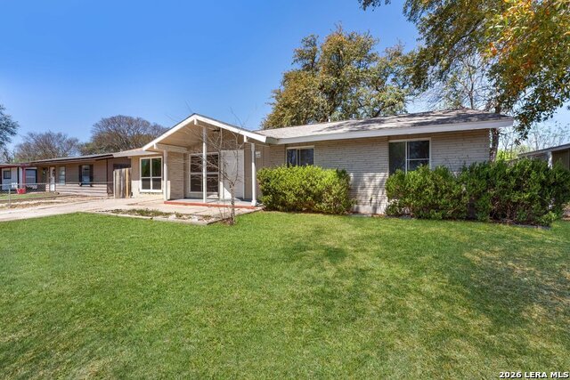 5035 Village Crest Property Photo 3