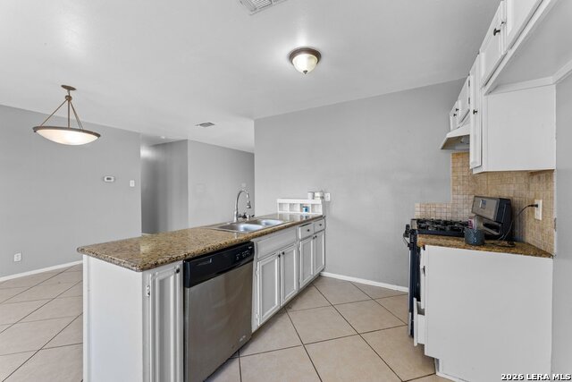 5035 Village Crest Property Photo 13
