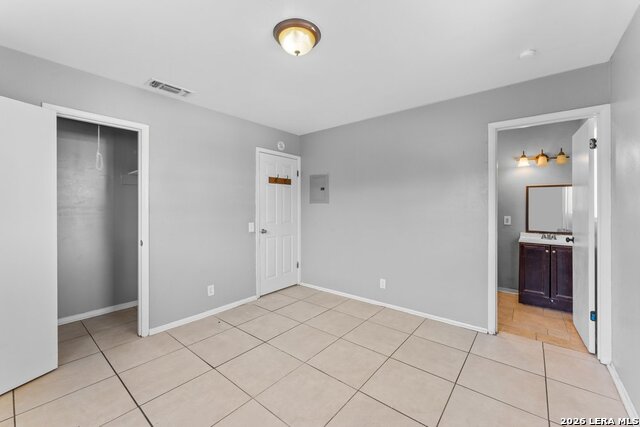 5035 Village Crest Property Photo 19