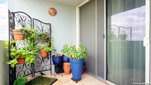7039 San Pedro Ave Property Photo 28