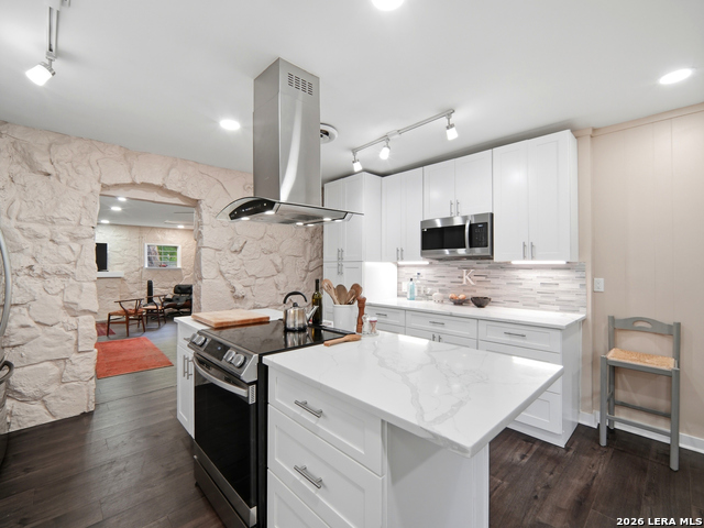 19214 Grey Forest Property Photo 16