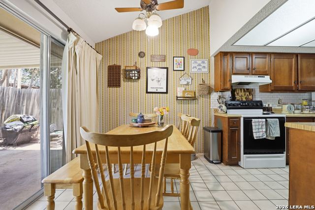 6923 Scottswood Property Photo 8