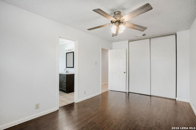 5942 Hidden Glade Property Photo 5