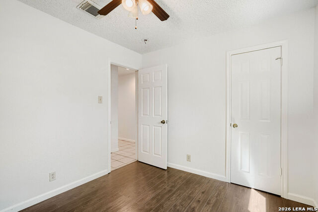 5942 Hidden Glade Property Photo 6