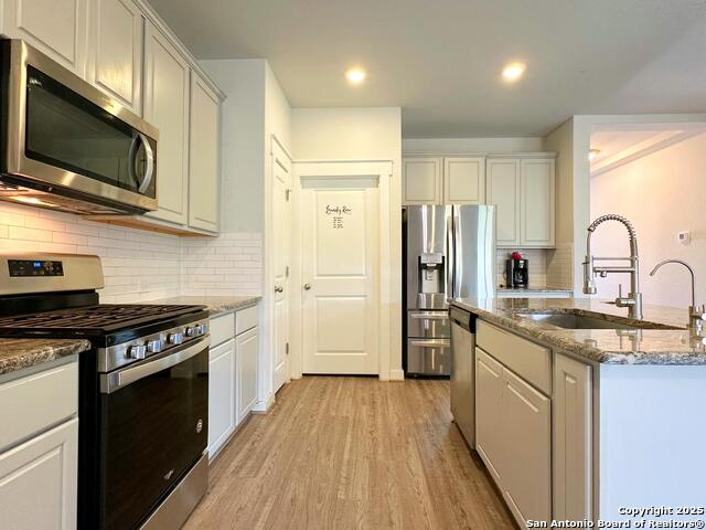 3906 Glenloch Way Property Photo 6