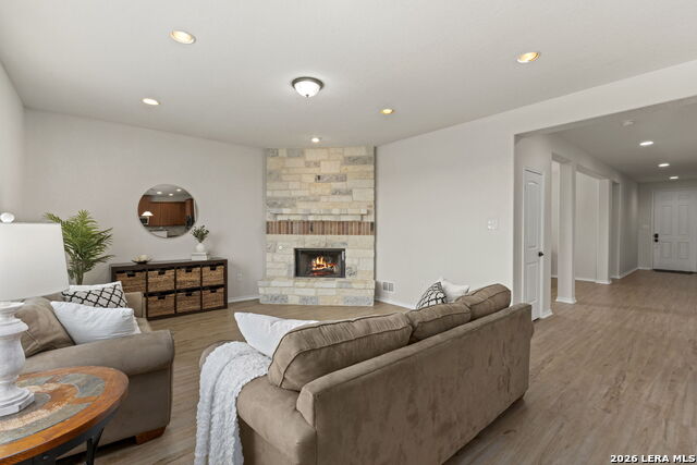 228 Winding Riv Property Photo 4