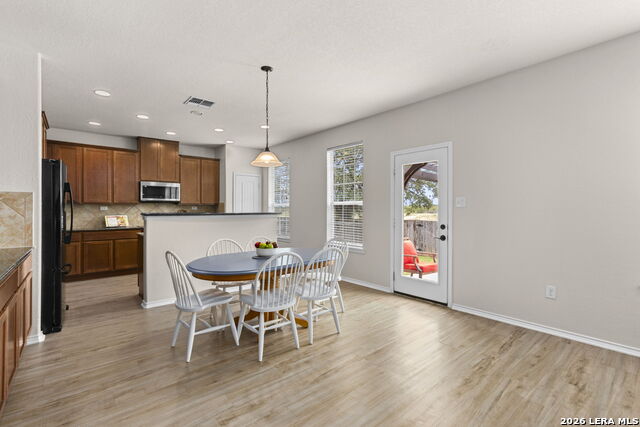 228 Winding Riv Property Photo 11