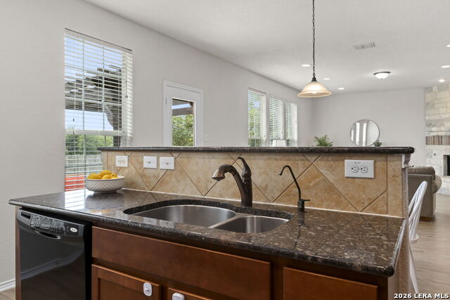 228 Winding Riv Property Photo 13