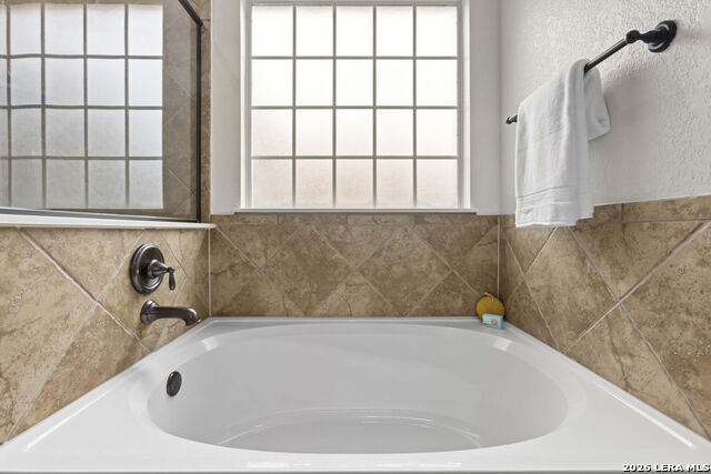 228 Winding Riv Property Photo 19