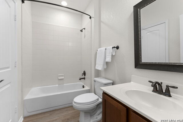 228 Winding Riv Property Photo 21