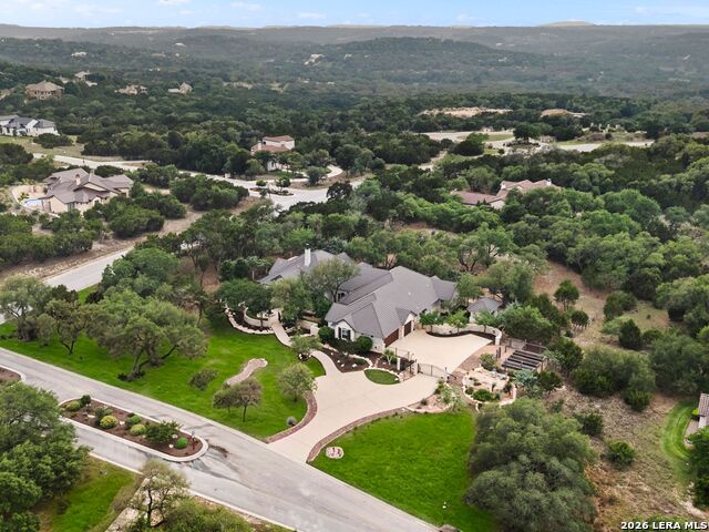 8 Winged Foot Property Photo 7