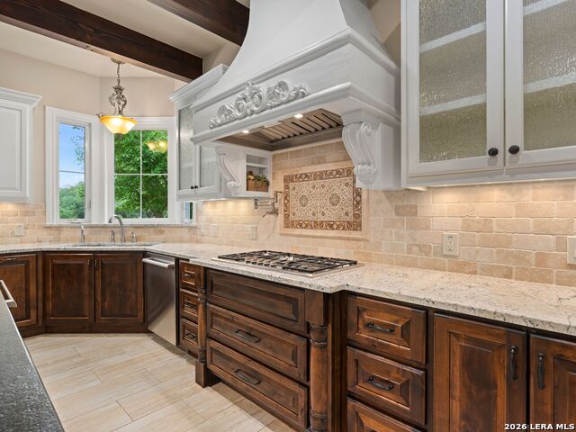 8 Winged Foot Property Photo 26